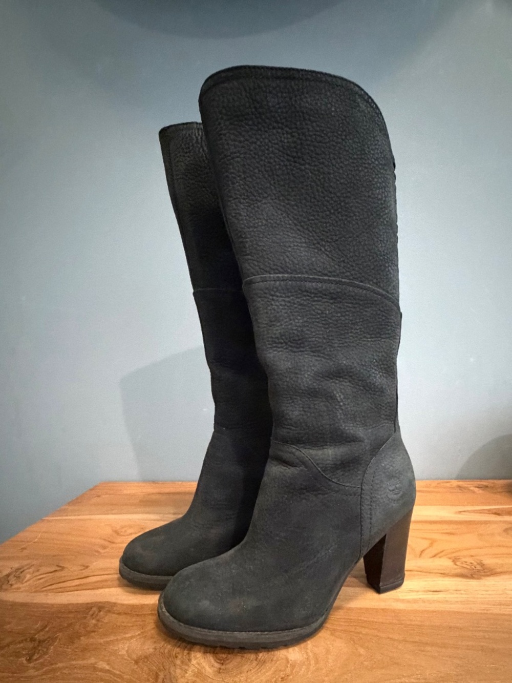 Timberland Waterproof Black Leather Heeled Boots - Braided Back Detail - Size 6